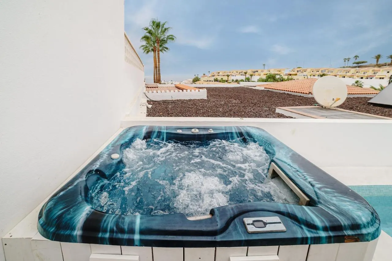 Villa Carlota Costa Adeje tenerifesummervillas